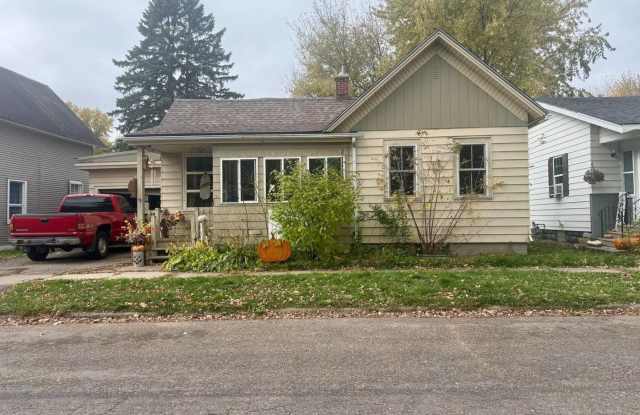 2 Bed 1 Bath Single Family Home in Merrill Gallery 1