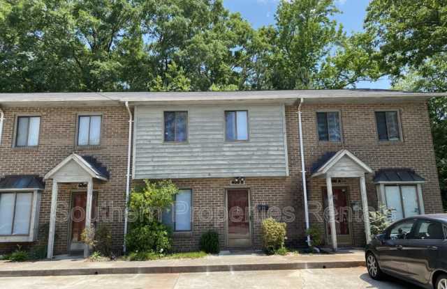 400 N Steel St Apt B - 1 photos photos