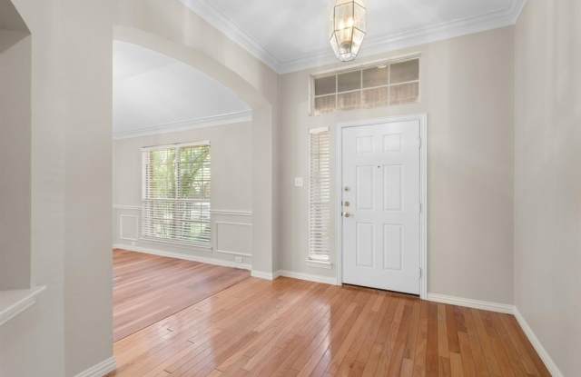 4664 Wales Drive Gallery 3