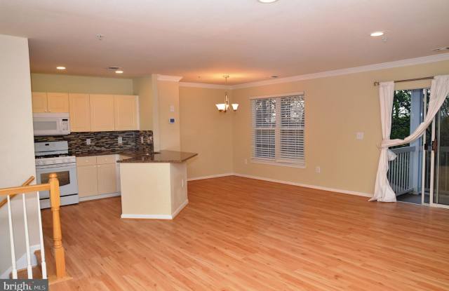 12820 FAIR BRIAR LANE Gallery 3