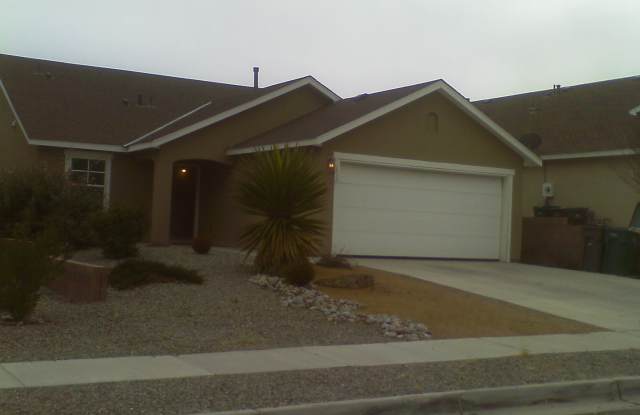 3 BR 2 B 2CG 1286SF Artistic home Cabezon Area photos photos