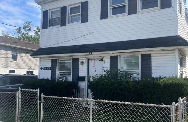 172 Carr Avenue - 172 Carr Avenue, Keansburg, NJ 07734