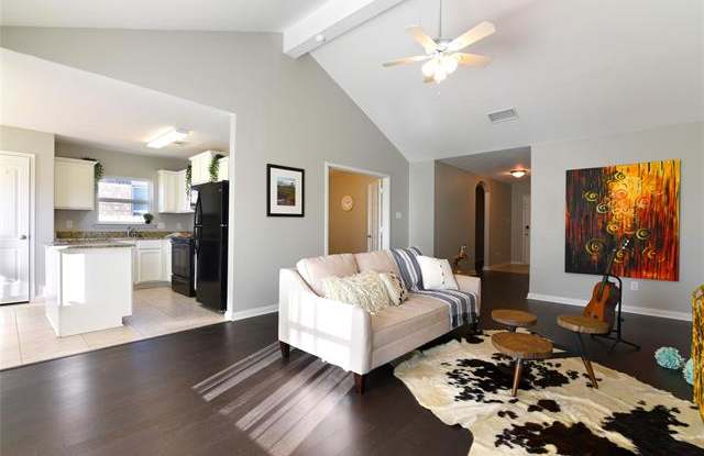 6005 Spring Ranch Gallery 2