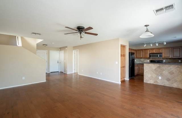 1440 E Stirrup Ln Gallery 2