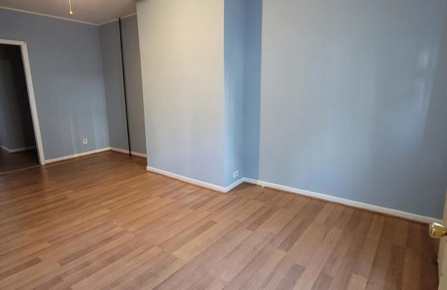 2844 W LEHIGH AVENUE Gallery 2
