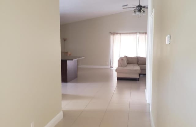 1448 Waterway Cove Drive Gallery 3