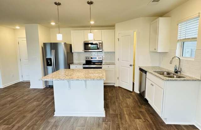 6079 Willutuck Drive Gallery 4