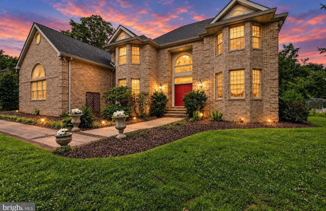 15 SCENIC Drive Gallery 1
