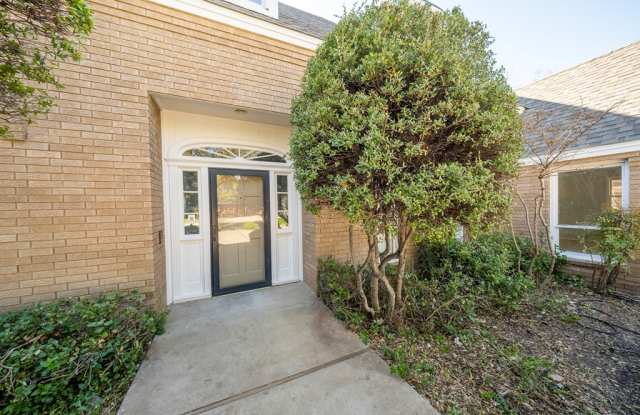 5103 Los Alamitos Ct Gallery 2