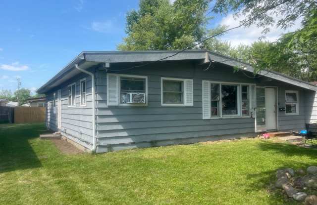 5 Bedroom 1 bath House for rent photos photos