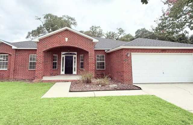 4607 Carmel Cir Gallery 1
