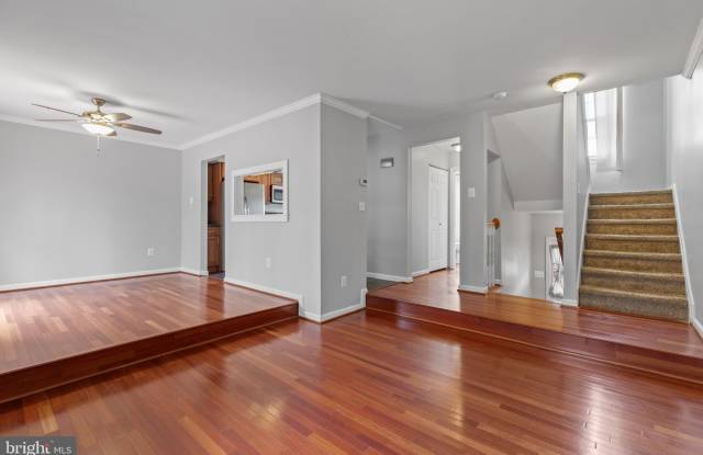 729 FARNHAM PLACE Gallery 2