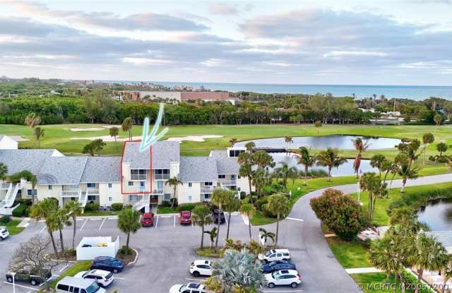 5532 NE Gulfstream Way Gallery 1