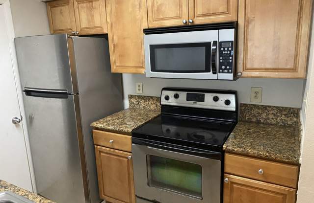 1 bedroom 1 bath washer and dryer include - 200 Afton Square, Altamonte Springs, FL 32714