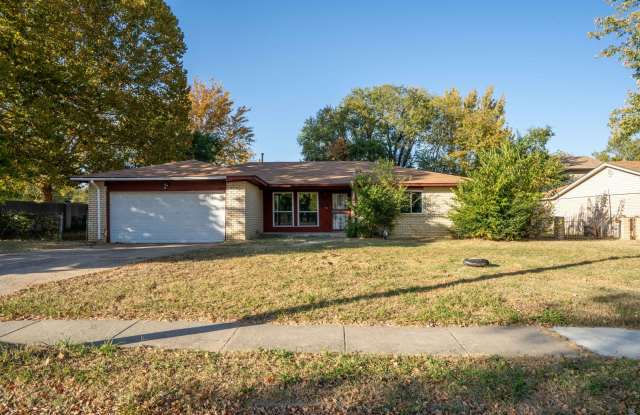 ***NEW LOWERED PRICE*** 3 Bed / 2 Bath / Near Tulsa Arts District / $1750 photos photos