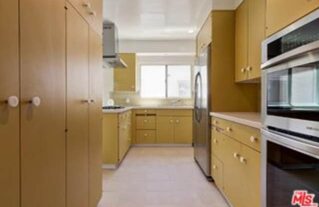 119 North Almont Drive photos photos