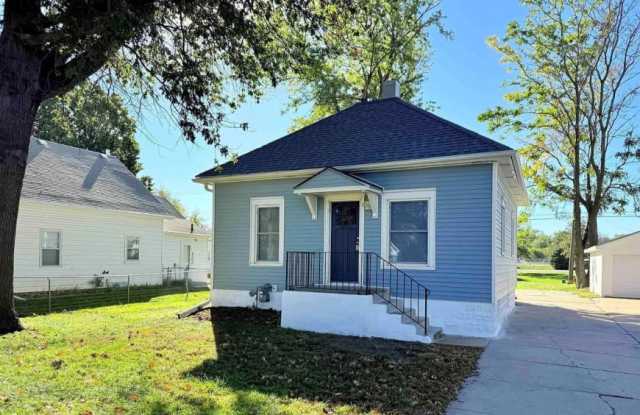 6521 Logan Avenue Gallery 1