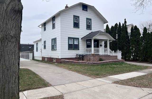 1307 Davis Avenue photos photos