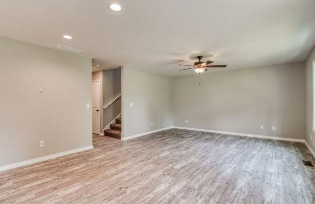 Nearly New 3 Bedroom 2.5 Bathroom Springfield Home Gallery 3
