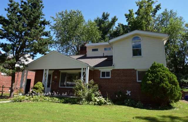 Surprisingly Large Beautiful Home in Nice Neighborhood! - 1507 Oakview Drive, Silver Spring, MD 20903