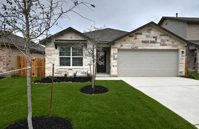 4 BEDROOMS  |  2 BATHS  |  2 CAR GARAGE  |  BUILT 2023  |  RESORT STYLE COMMUNITY CENTER Gallery 3
