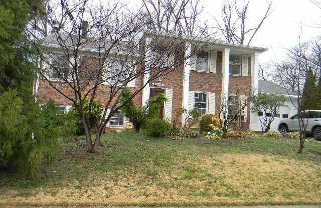 4320 WAKEFIELD Drive Gallery 2