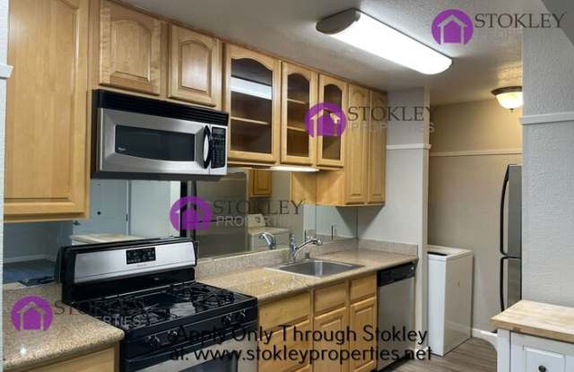 1227 Lakeview Circle Gallery 3
