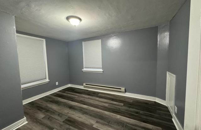 600 E CARVER STREET photos photos