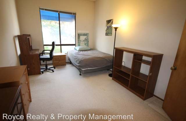8310 Regents Road Unit 3B Gallery 3
