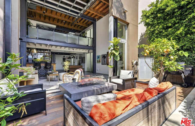 2120 Narcissus Ct Gallery 2
