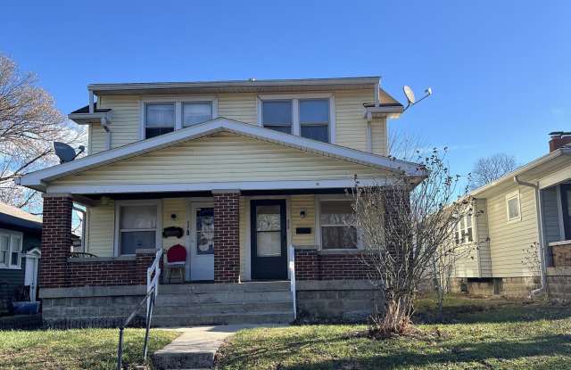 825 N Bradley Avenue photos photos