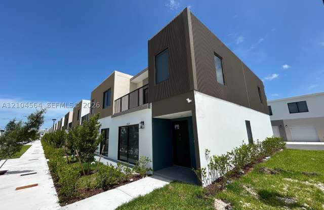 14624 SW 261st Ter Gallery 2