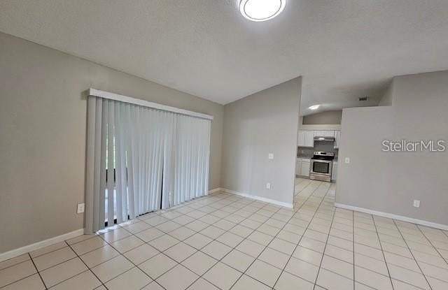 10148 PINK CARNATION Court Gallery 4