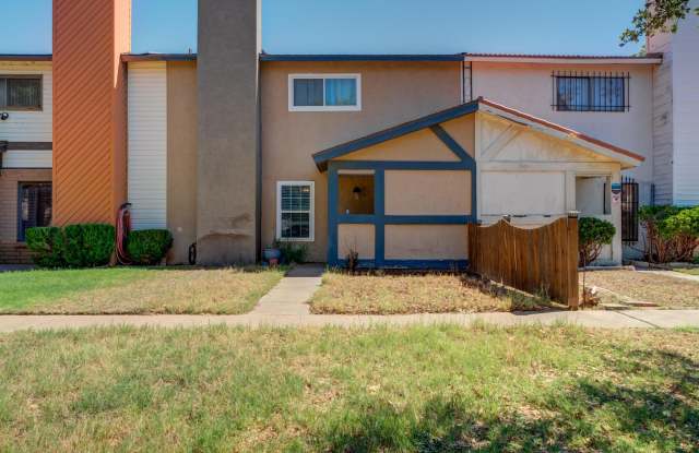 8633 Knoxville Drive Gallery 3