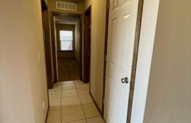3016 Queenston Avenue Gallery 4
