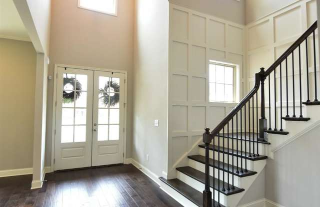 1509 Benham Gallery 3