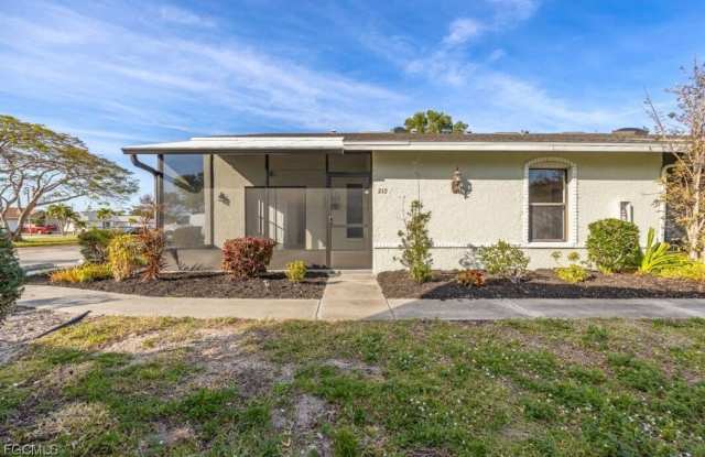 5113 SW 15th Place unit: 215 photos photos