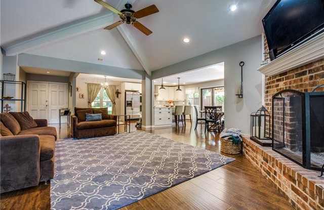 805 Pleasant Valley Lane Gallery 3