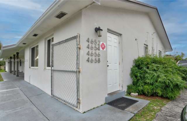 4658 Myla Ln photos photos