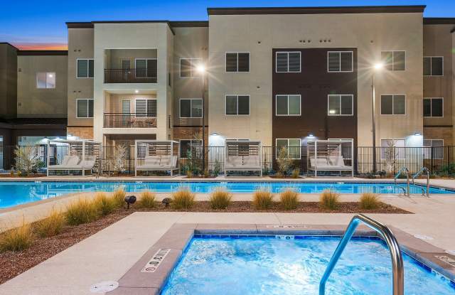 Album Union Village Age 55+ Apartment Homes Gallery 3