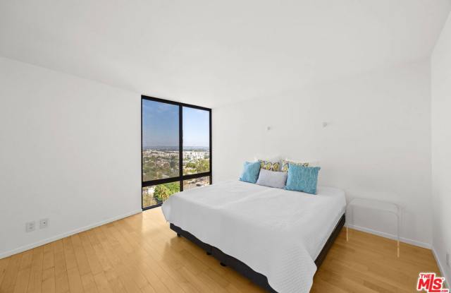 4316 Marina City Drive photos photos