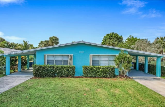 1115 Hernando St - 1115 Hernando Street, Fort Pierce, FL 34949