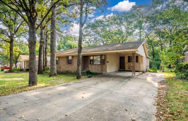 Updated 3BR/2BA Brick Home in Sherwood — New Paint & Flooring Gallery 3