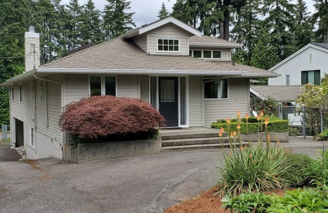 10448 SE 19th St - 10448 Southeast 19th Street, Bellevue, WA 98004
