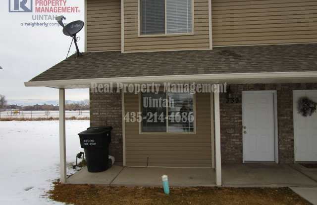 Beautiful Twin Home for Rent! photos photos