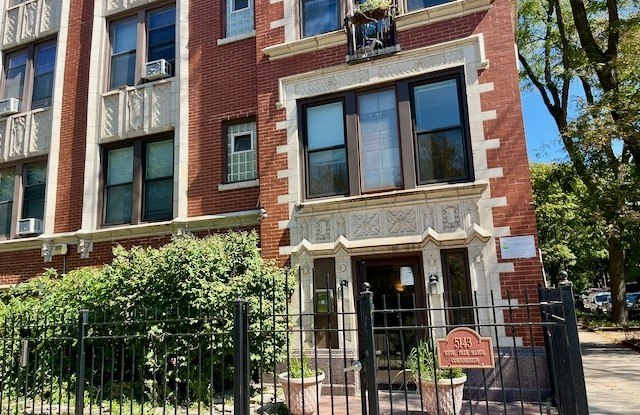 5143 S Kenwood Avenue Gallery 1