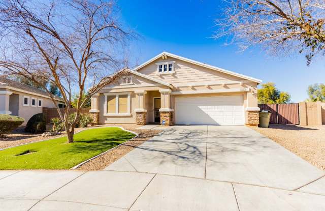 3 BED, 2 BATH + DEN BEAUTIFUL RESIDENCE IN GLENDALE! photos photos