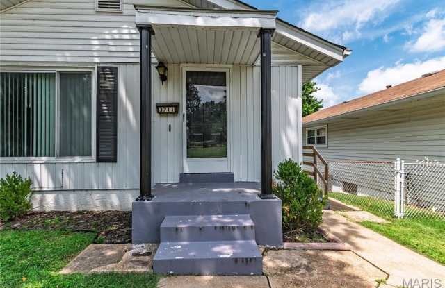 3711 Wabash Avenue Gallery 3
