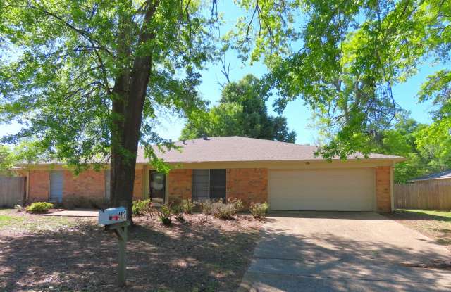 South Tyler! 3 Bedroom, 2 Bath Duplex w/Garage photos photos