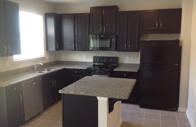 498 Richmond Dr photos photos